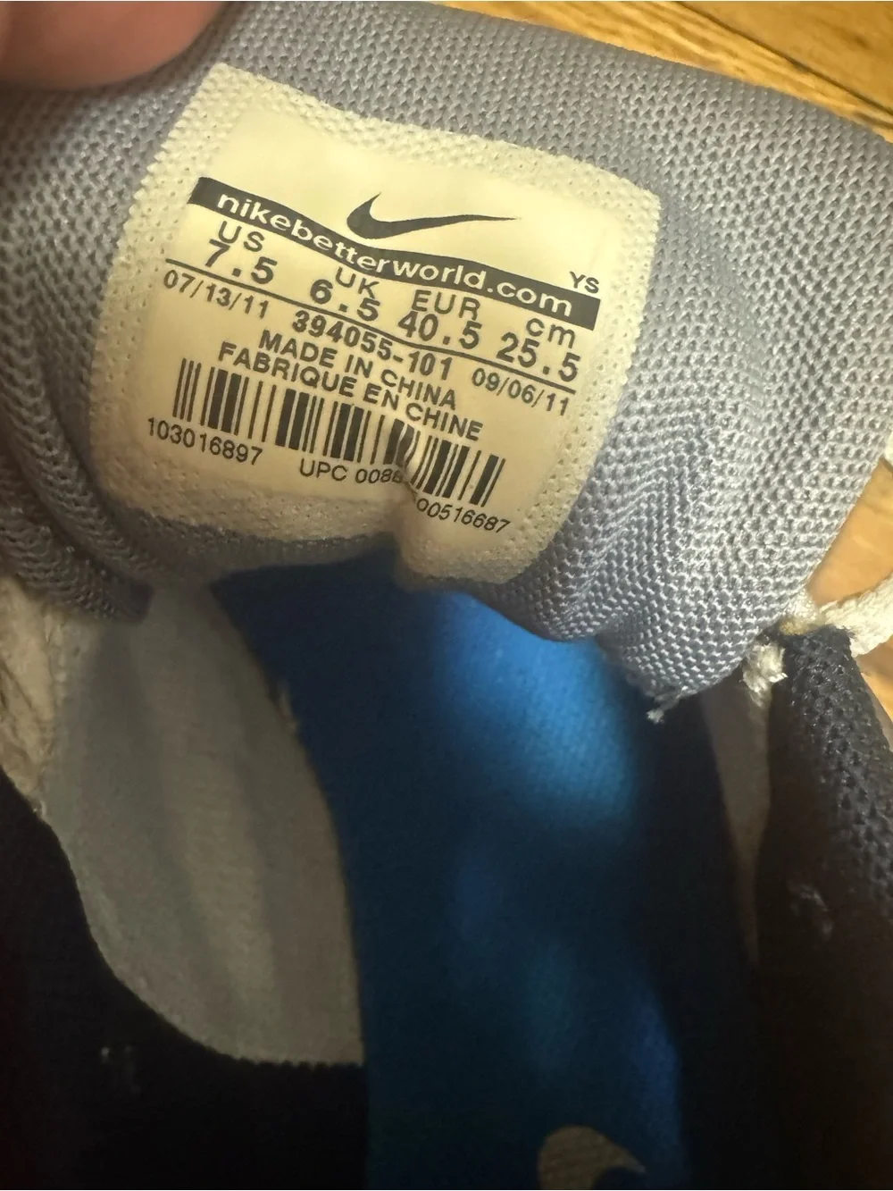 Nike Men’s White and Blue Initiator Athletic Shoes